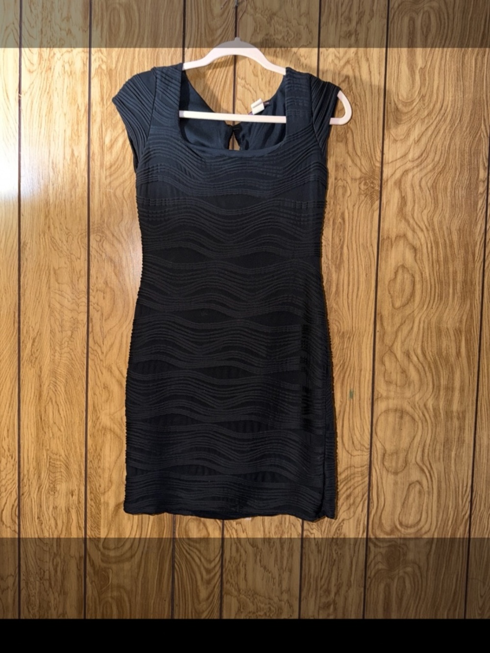 Black textured knee-length dress with cap sleeves size small by Volume One